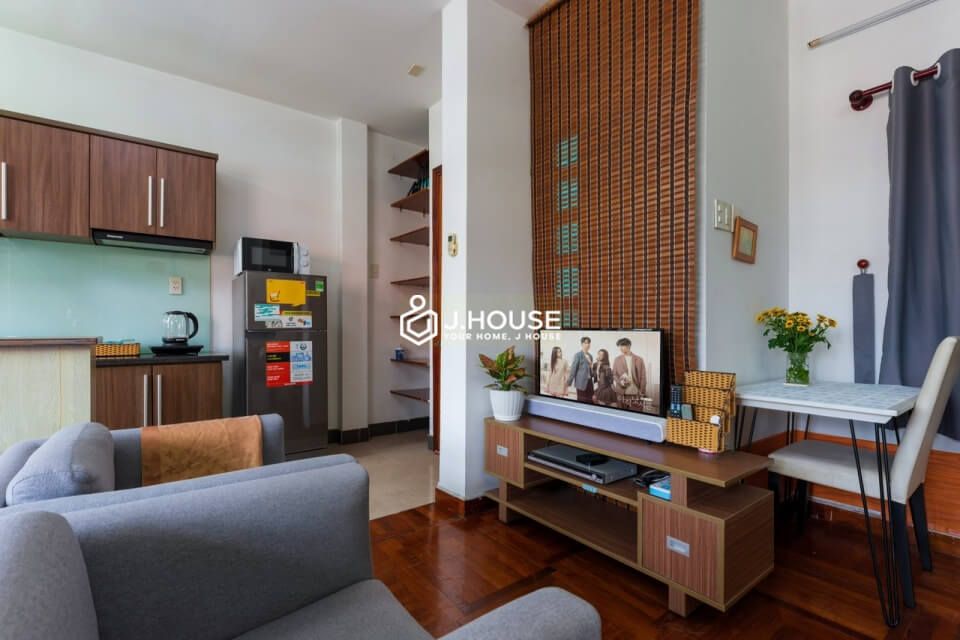 Rooftop apartment with private garden in District 1, HCMC-10