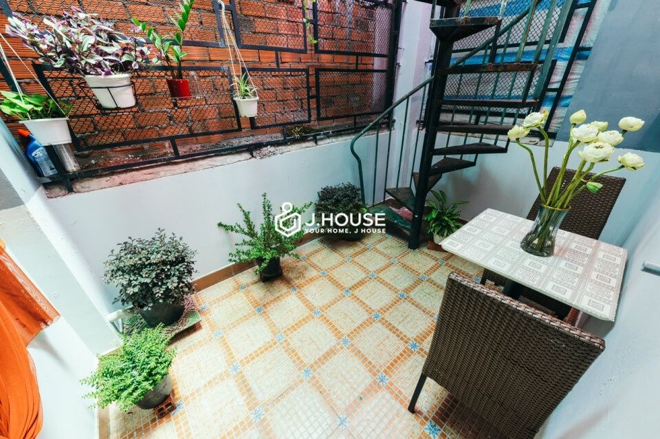 Rooftop apartment with private garden in District 1, HCMC-13