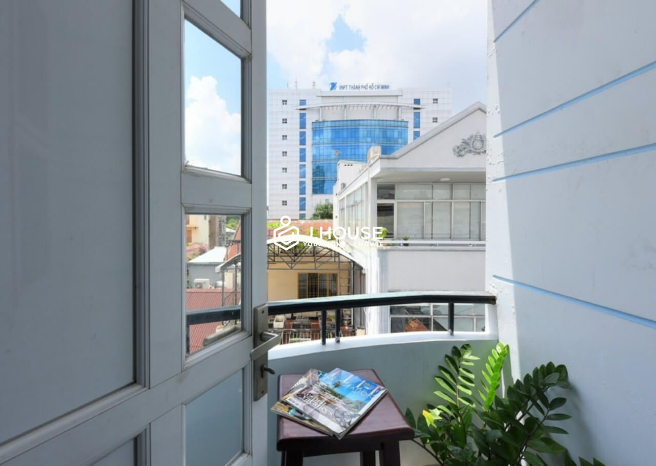 Rooftop apartment with private garden in District 1, HCMC-7