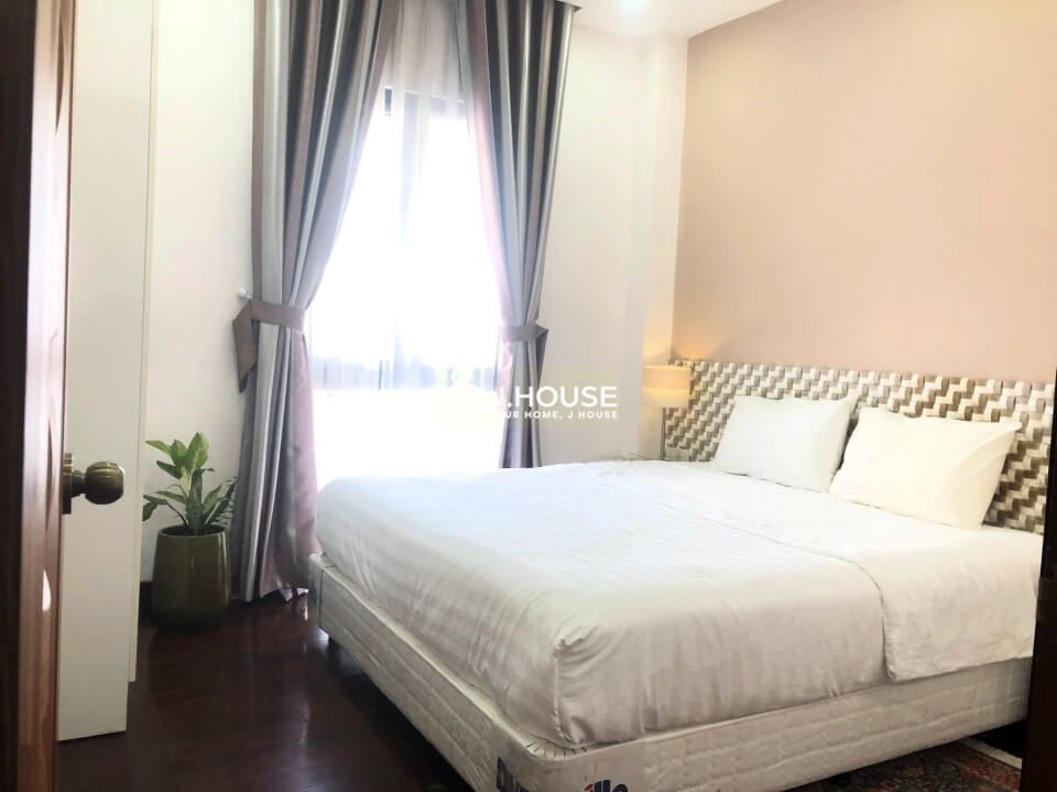 Serviced apartment for rent with balcony in District 1, HCMC-1