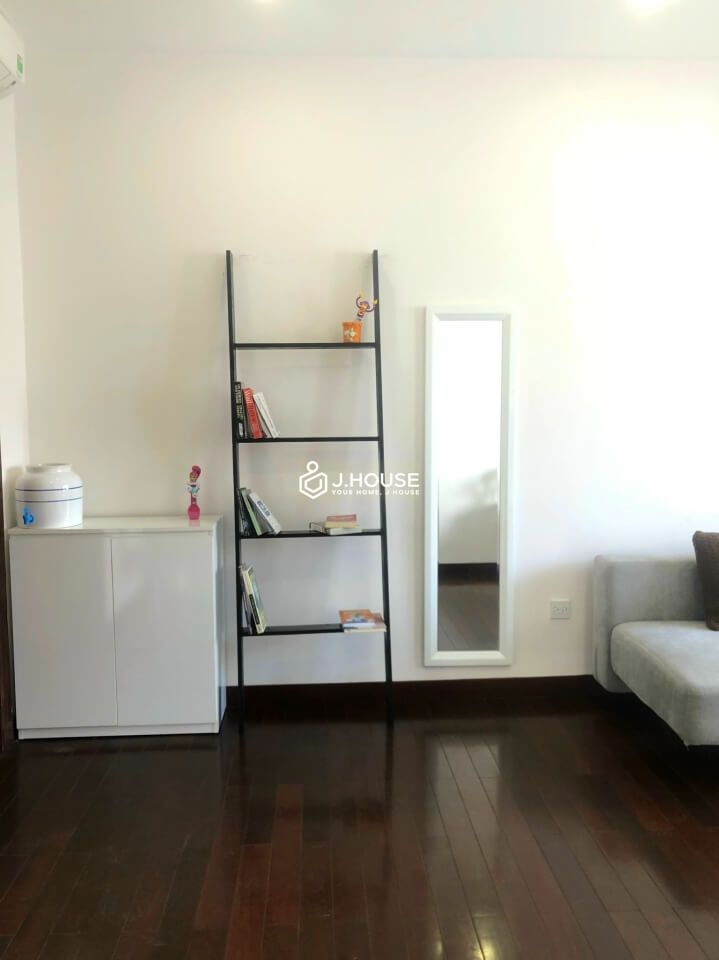 Serviced apartment for rent with balcony in District 1, HCMC-4
