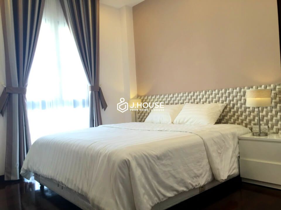 Serviced apartment for rent with balcony in District 1, HCMC
