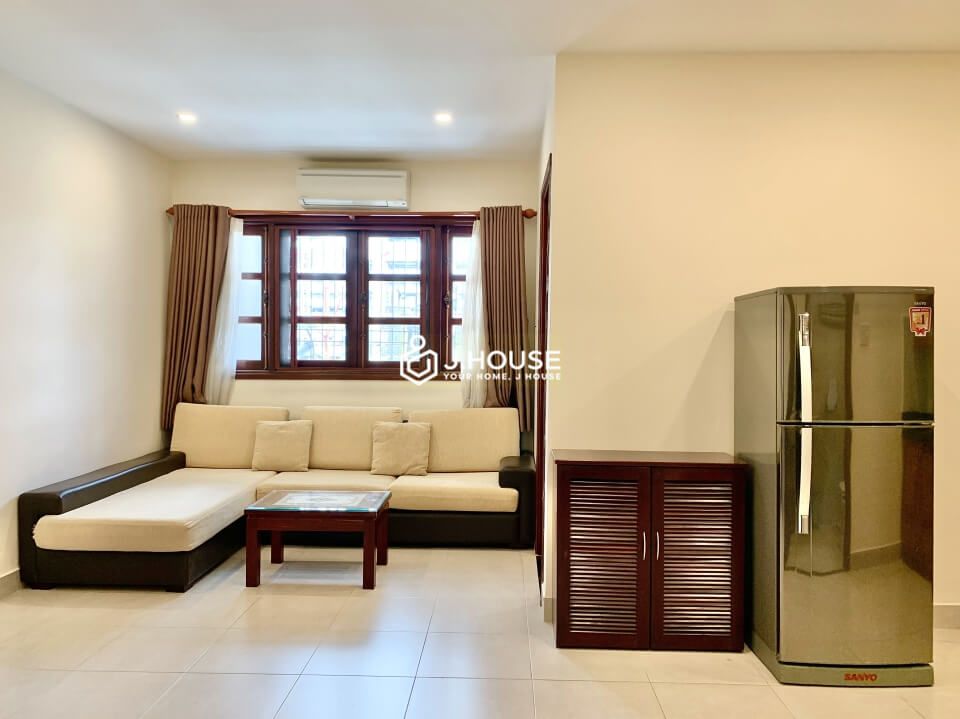 Spacious serviced apartment for rent in district 1, HCMC-1