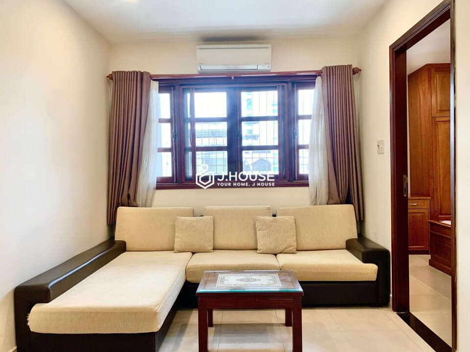 Spacious serviced apartment for rent in district 1, HCMC-2