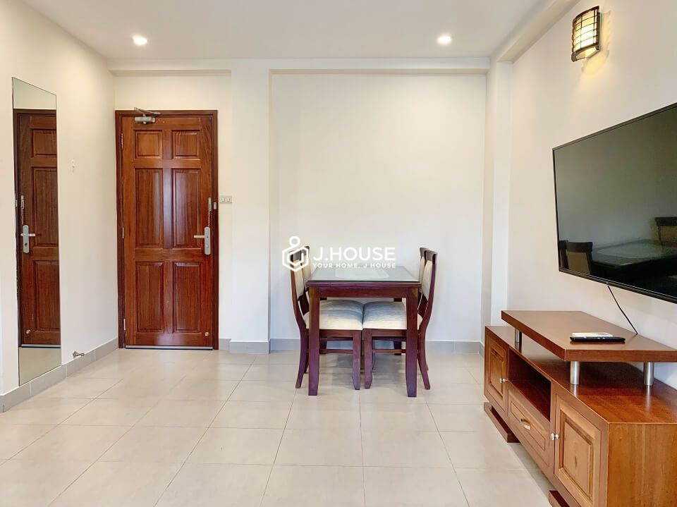 Spacious serviced apartment for rent in district 1, HCMC-4