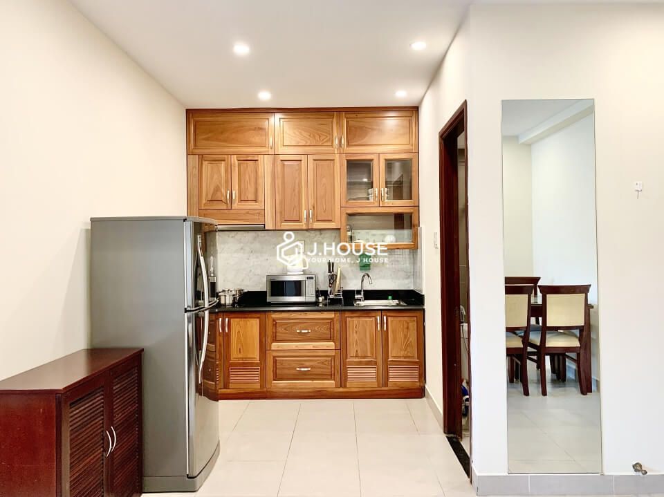 Spacious serviced apartment for rent in district 1, HCMC-6