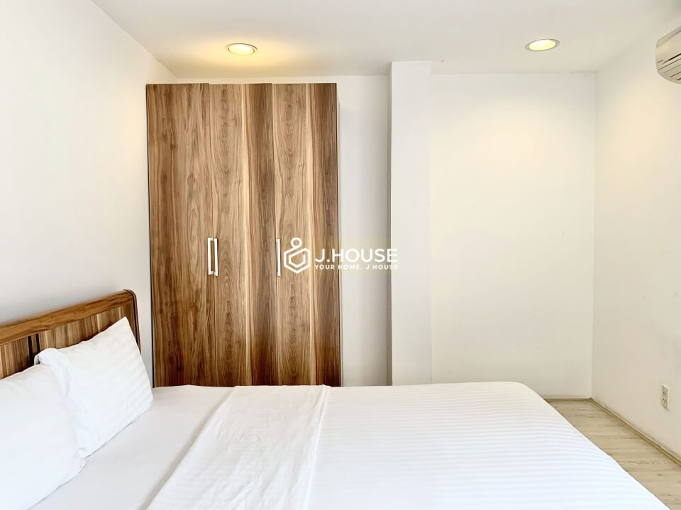 Bright 3 bedroom serviced apartment for rent in district 1, HCMC-14