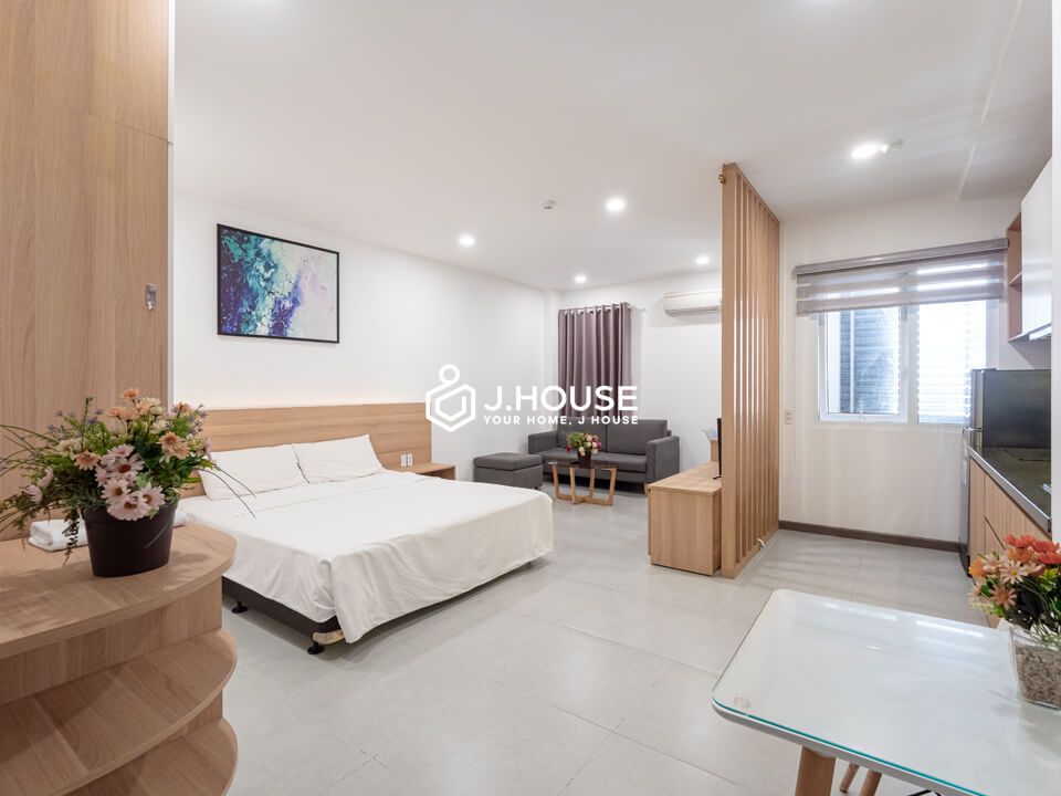 Full serviced studio apartment near airport in Tan Binh District, HCMC