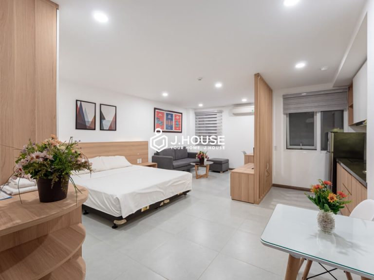 Modern full furnished serviced apartment near the airport, Tan Binh District, HCMC