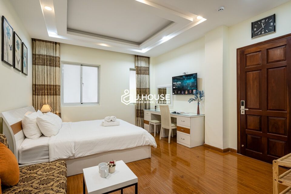 Serviced apartment for rent on Thai Van Lung street, District 1, HCMC-1