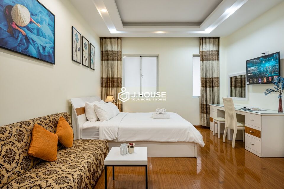 Serviced apartment for rent on Thai Van Lung street, District 1, HCMC