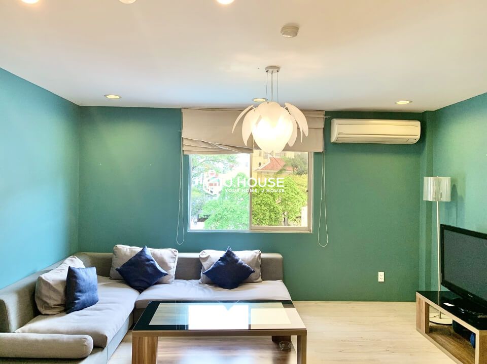 Spacious 3 bedroom serviced apartment for rent in district 1, HCMC-1