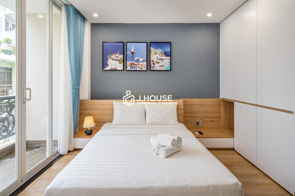 Modern serviced apartment for rent in district 1, HCMC-1