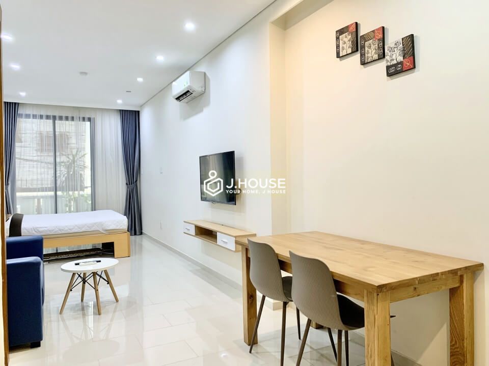 Serviced apartment for rent near the canal in District 1, HCMC-4