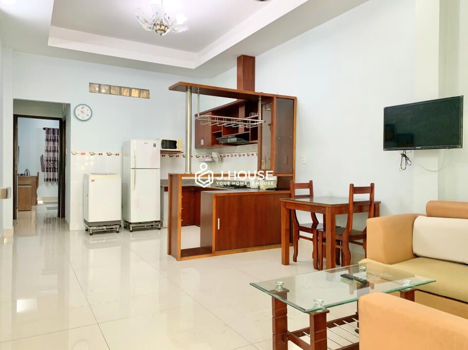 Spacious apartment for rent near Etown building in Tan Binh District, HCMC-3