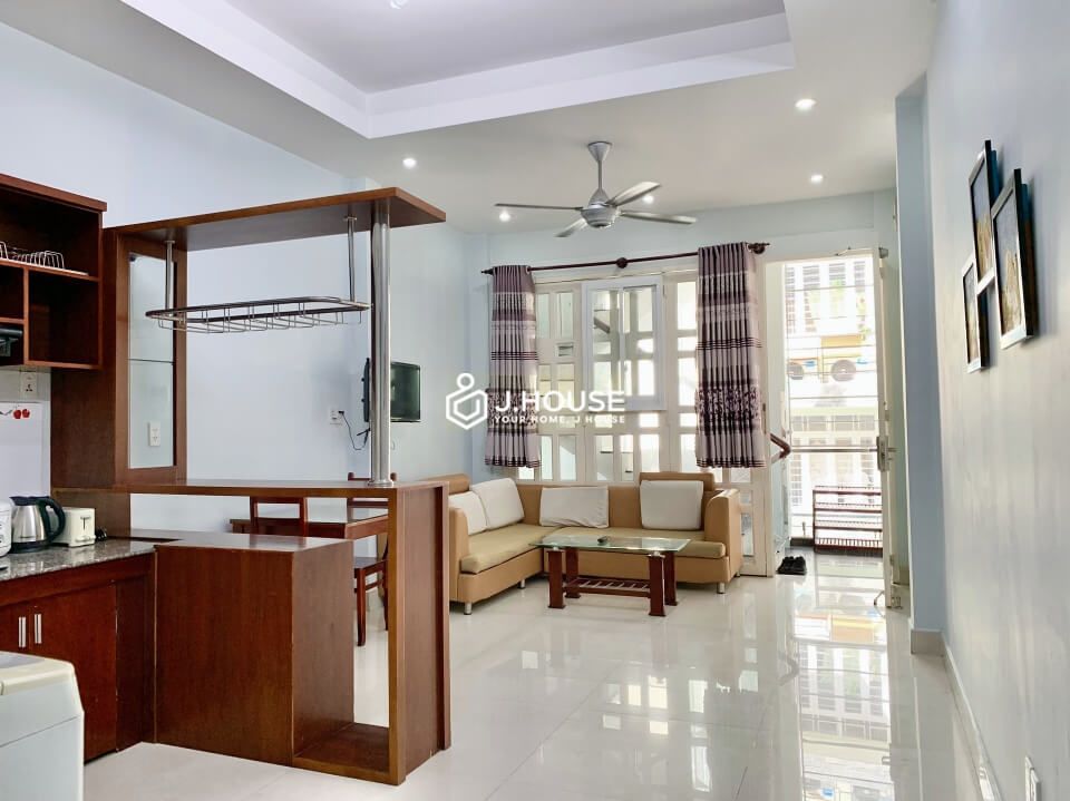 Spacious apartment for rent near Etown building in Tan Binh District, HCMC-5