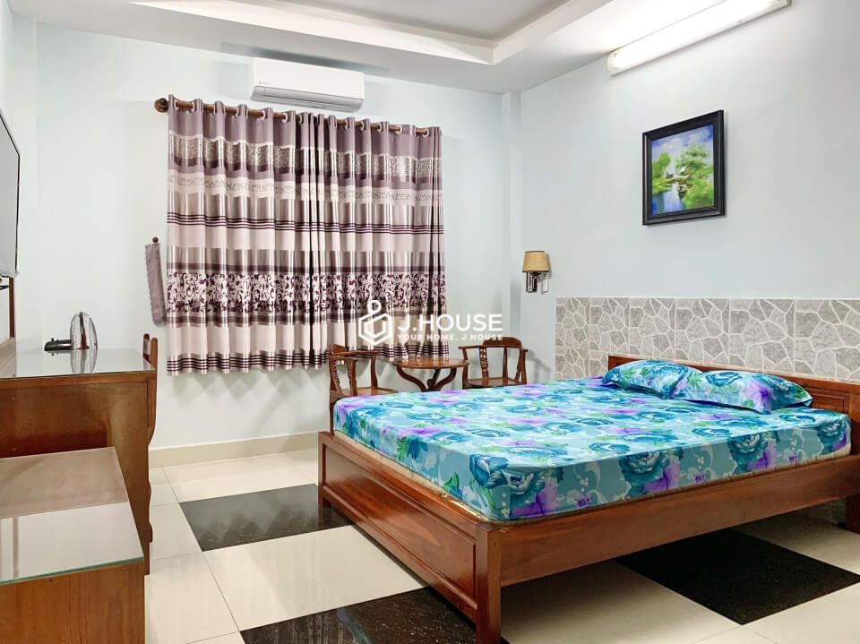 Spacious apartment for rent near Etown building in Tan Binh District, HCMC-6