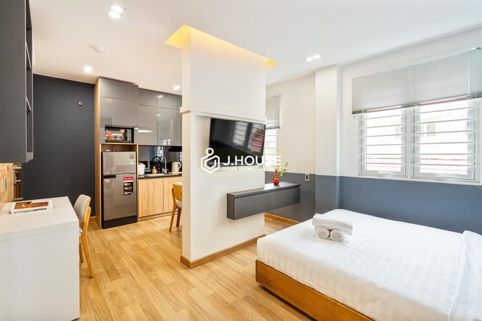 Warm serviced apartment for rent in District 1, HCMC