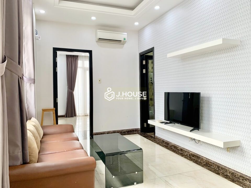 Bright and spacious serviced apartment in Binh Thanh District, HCMC-1