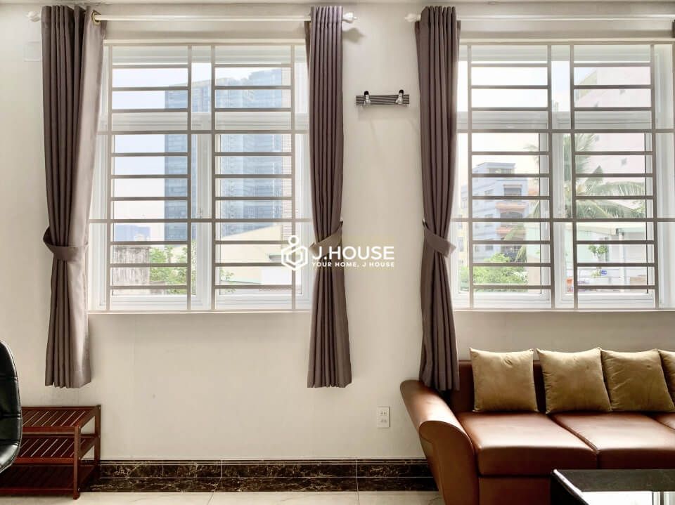 Bright and spacious serviced apartment in Binh Thanh District, HCMC-3