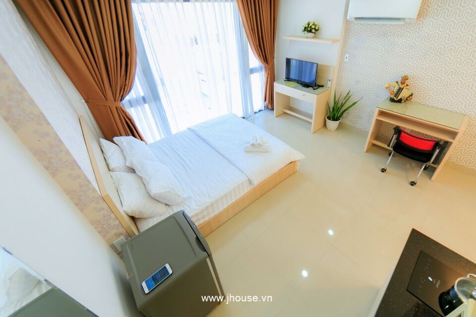 Fully furnished apartment for rent in District 1, HCMC-1