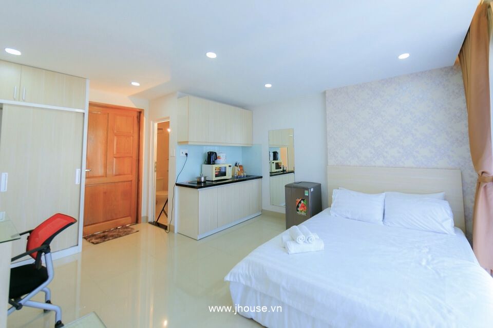 Fully furnished apartment for rent in District 1, HCMC-3