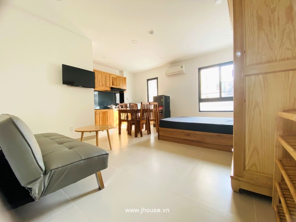 Fully furnished apartment for rent near Etown building, Tan Binh district-3