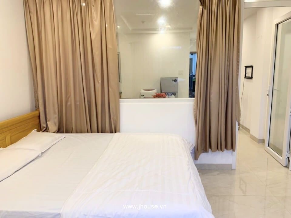 Fully furnished serviced apartment for rent in District 10, HCMC-6
