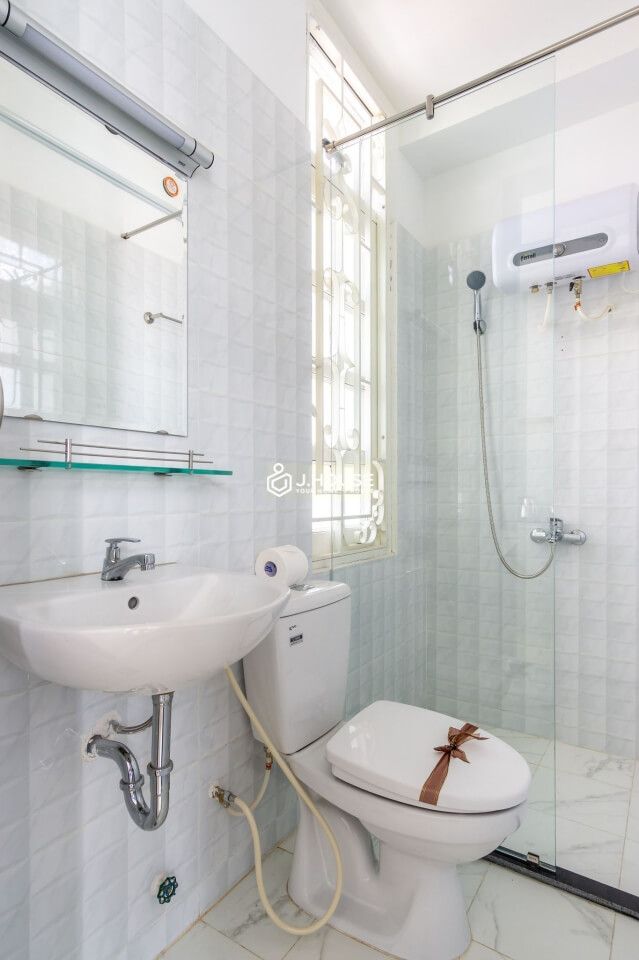 Serviced apartment for rent near Tan Dinh market, District 1, HCMC-8