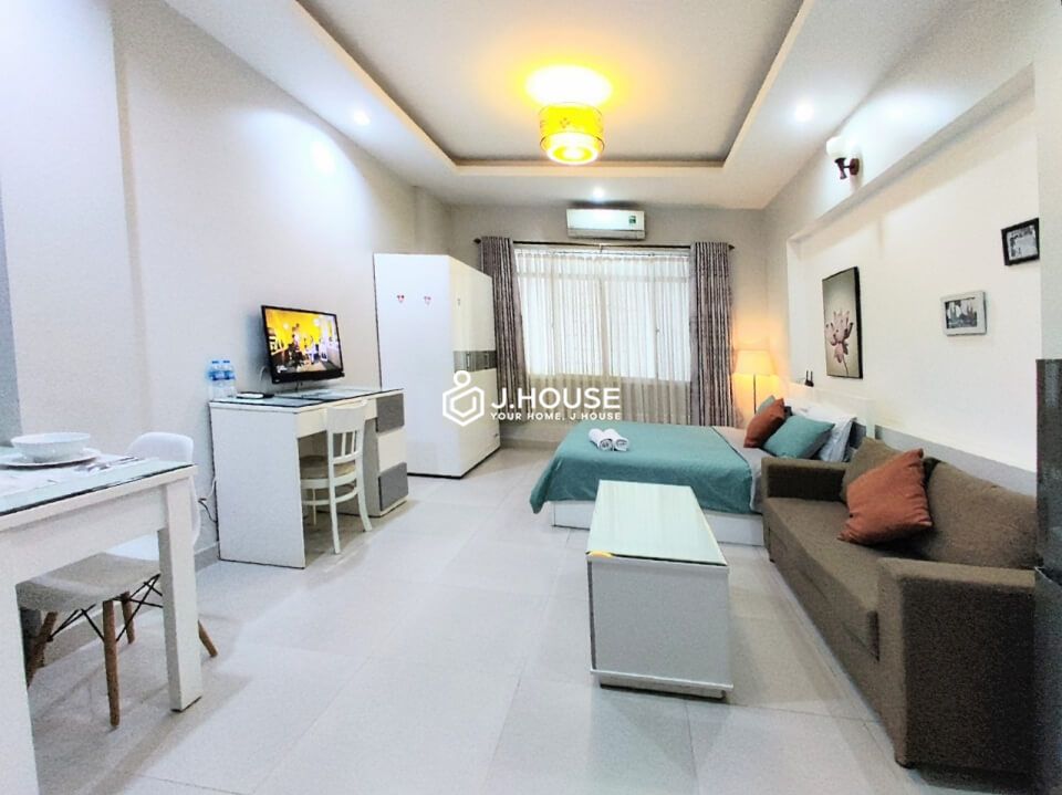 Fully furnished serviced apartment for rent near Ben Thanh market, District 1, HCMC-0