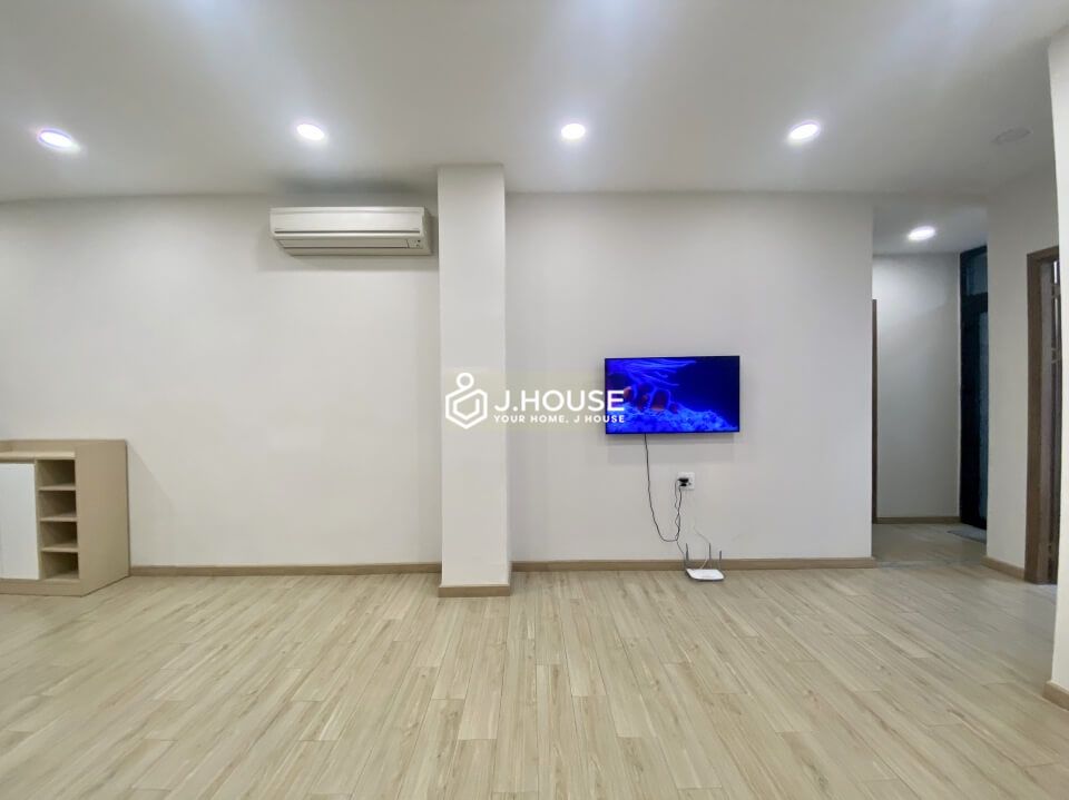 Modern 2 bedroom apartment for rent in Binh Thanh District, HCMC-6