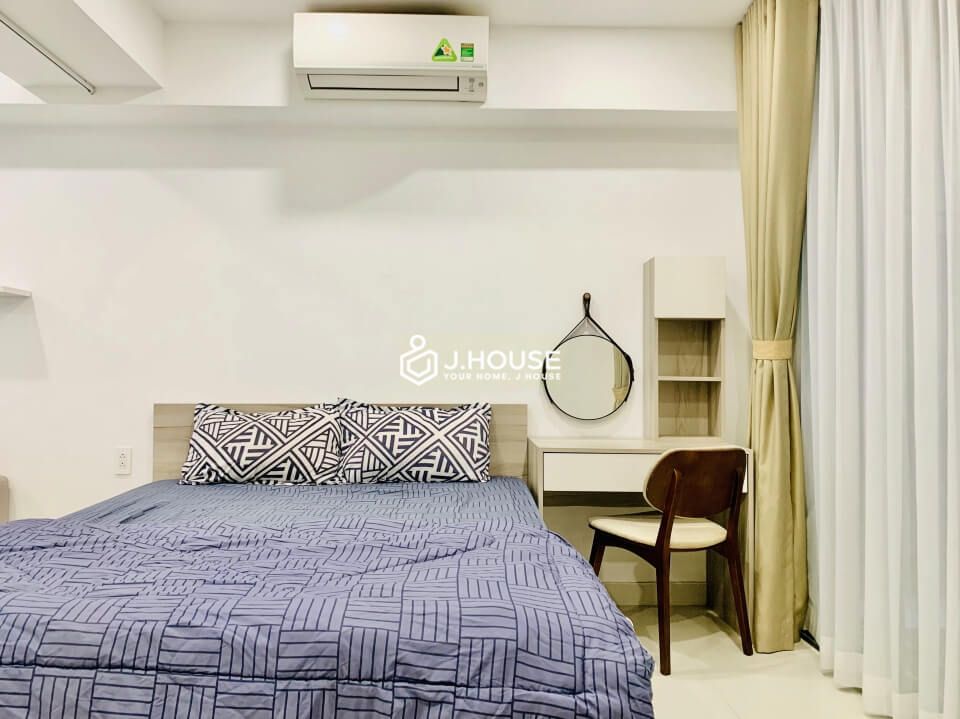Modern fully furnished apartment in Phu Nhuan District, HCMC-4