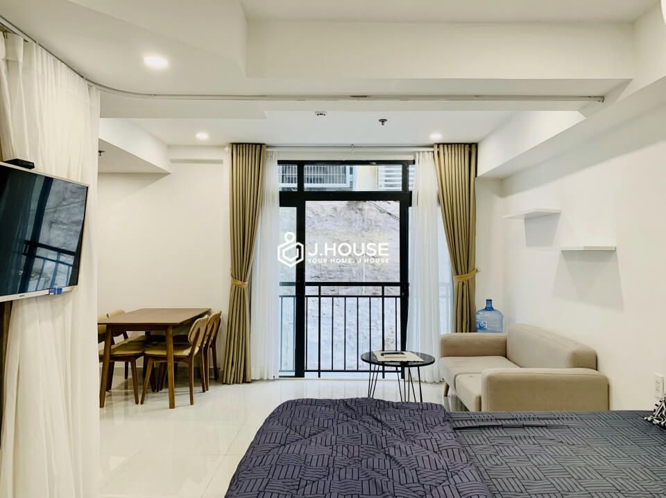 Modern fully furnished apartment in Phu Nhuan District, HCMC