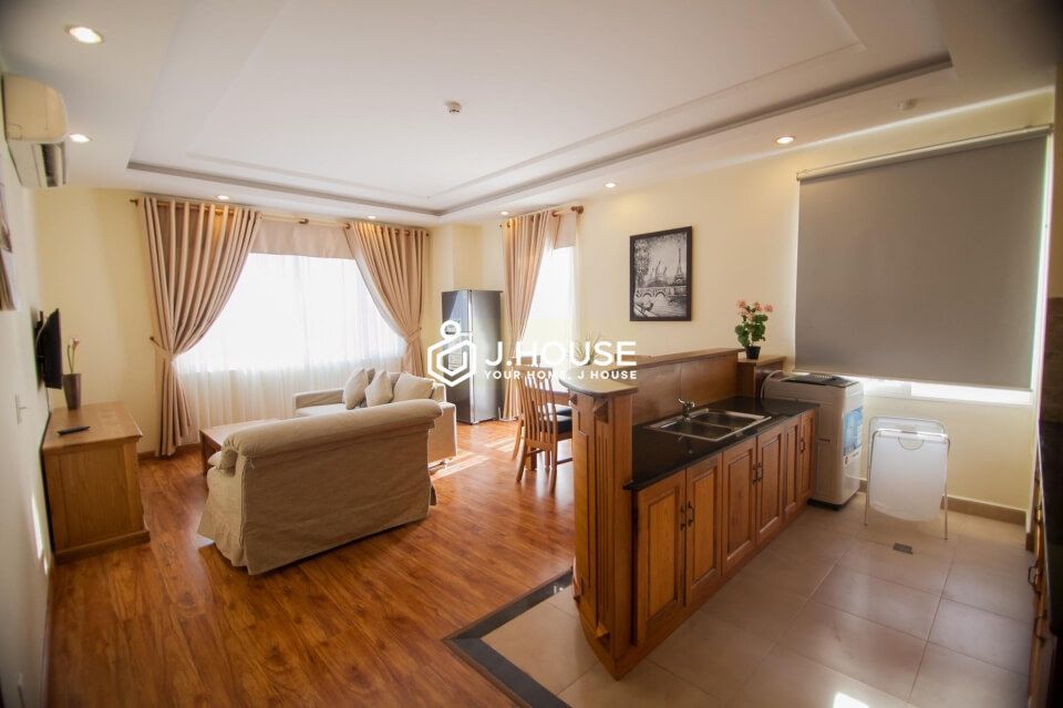 spacious two bedrooms apartment in district 5 tran hung dao street