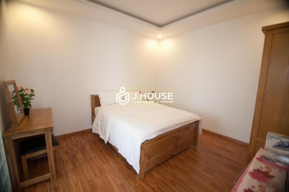 spacious two bedrooms apartment in district 5 tran hung dao street10
