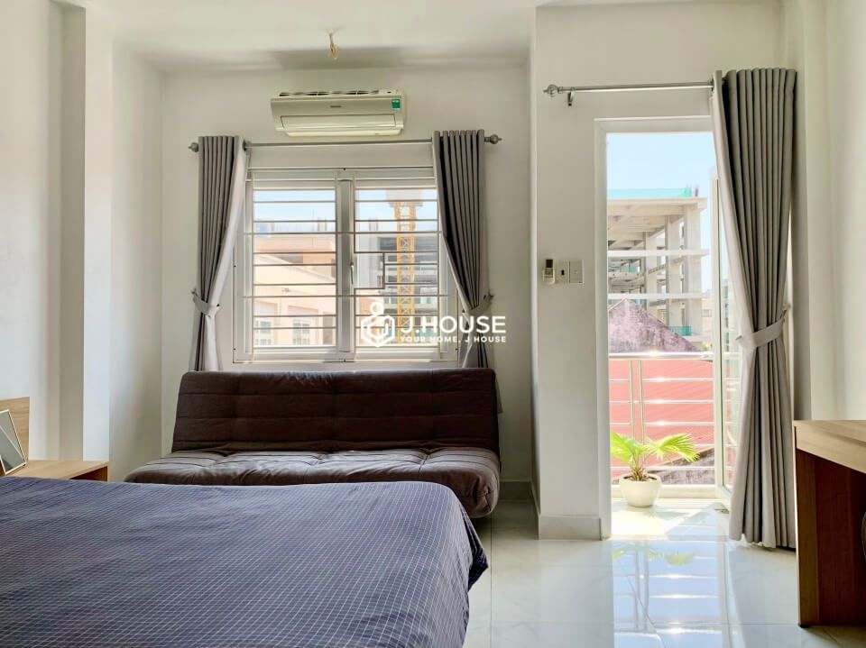 Affordable apartment in District 1, Fully furnished flat in District 1, HCMC-2