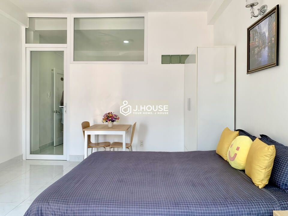 Affordable apartment in District 1, Fully furnished flat in District 1, HCMC-5