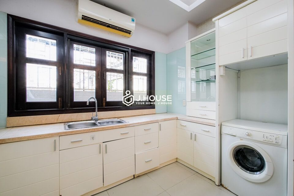 Apartment near Pink Church, 2 spacious modern bedrooms near Tan Dinh market in District 1-5