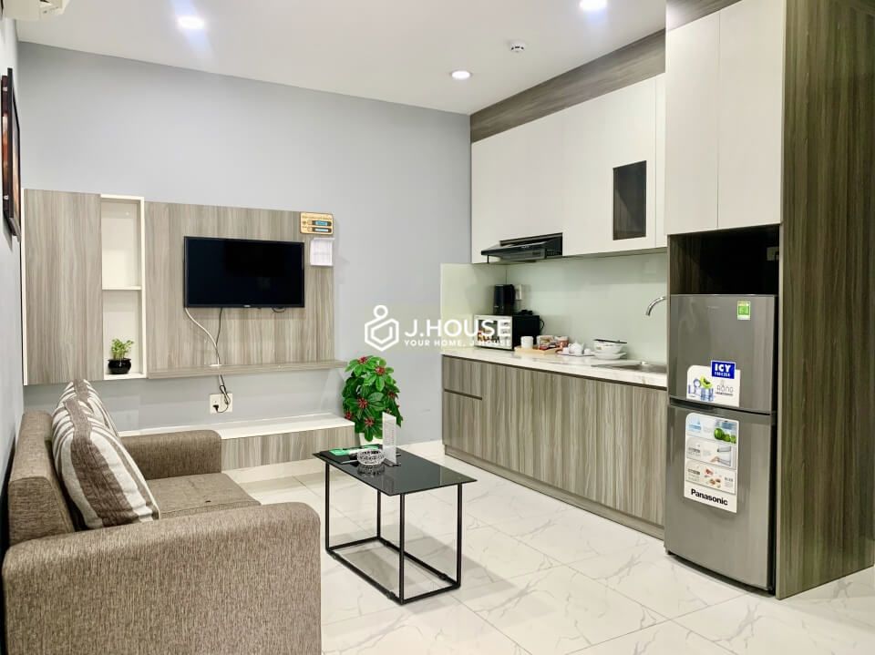 Bright and comfortable serviced apartment in Binh Thanh District, HCMC-0