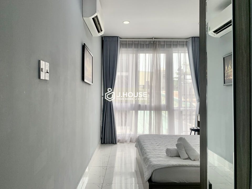 Bright and comfortable serviced apartment in Binh Thanh District, HCMC-3
