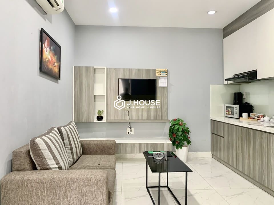 Bright and comfortable serviced apartment in Binh Thanh District, HCMC