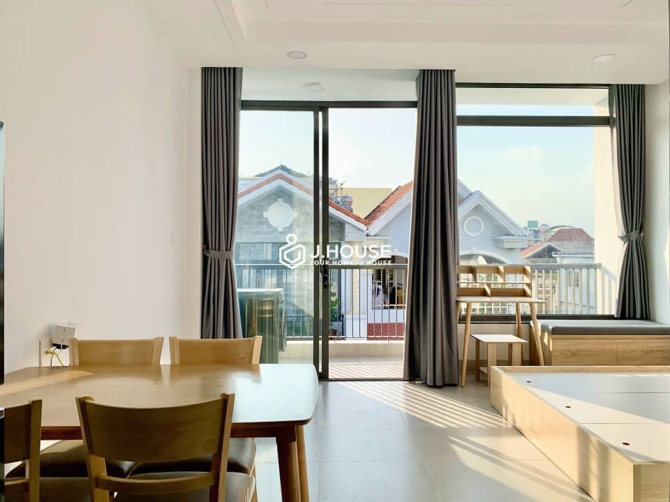Bright modern apartment near the airport in Tan Binh District-0