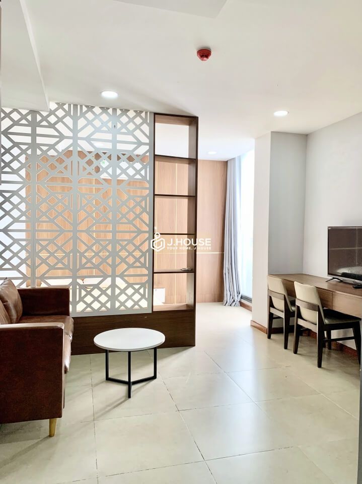 Bright modern serviced apartment in Tan Binh District, HCMC-10