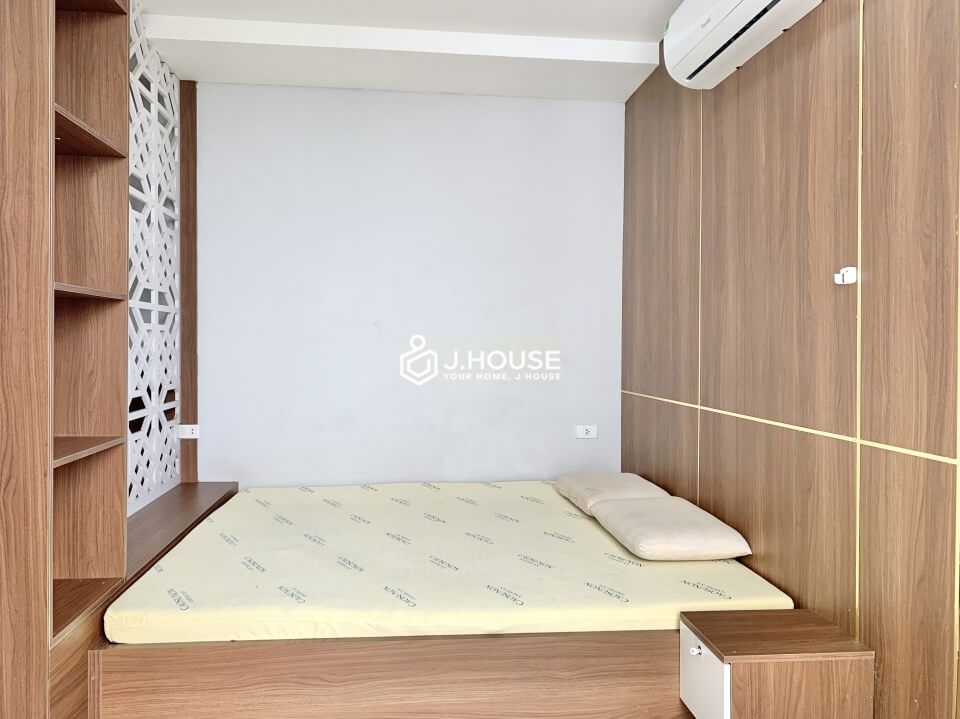 Bright modern serviced apartment in Tan Binh District, HCMC-5