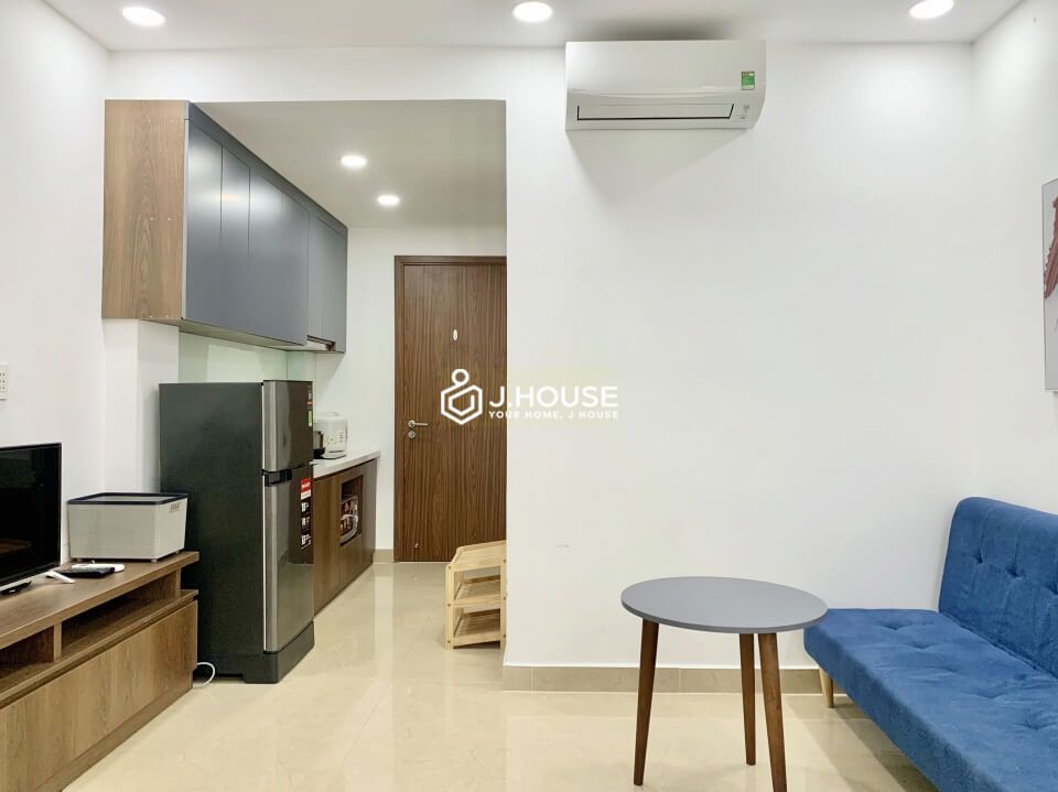 Fully furnished apartment for rent on Vo Thi Sau street, District 3, HCMC-9