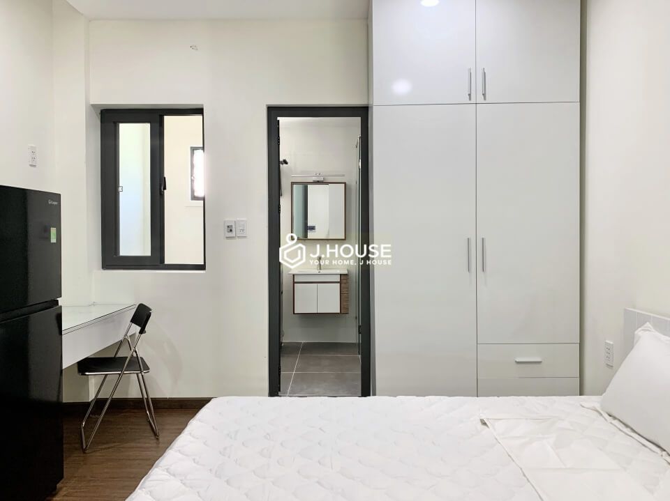 Fully furnished apartment near Le Van Tam park, District 3-0