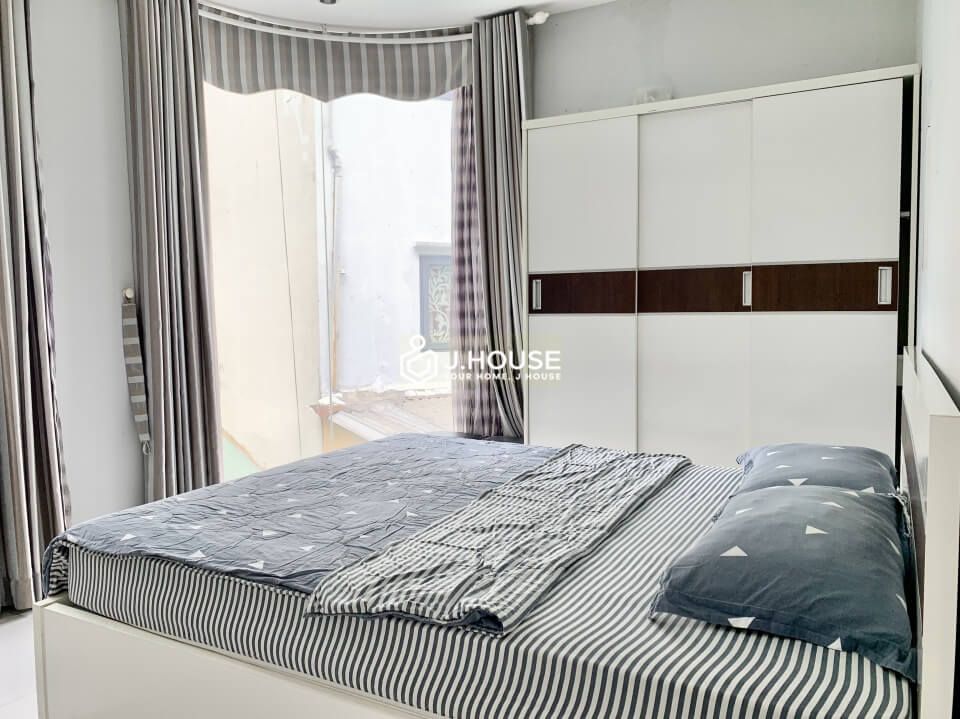Modern and spacious apartment for rent near Ben Thanh market in District 1, HCMC-14