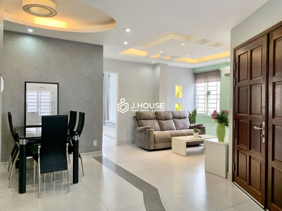 Modern and spacious apartment for rent near Ben Thanh market in District 1, HCMC-2