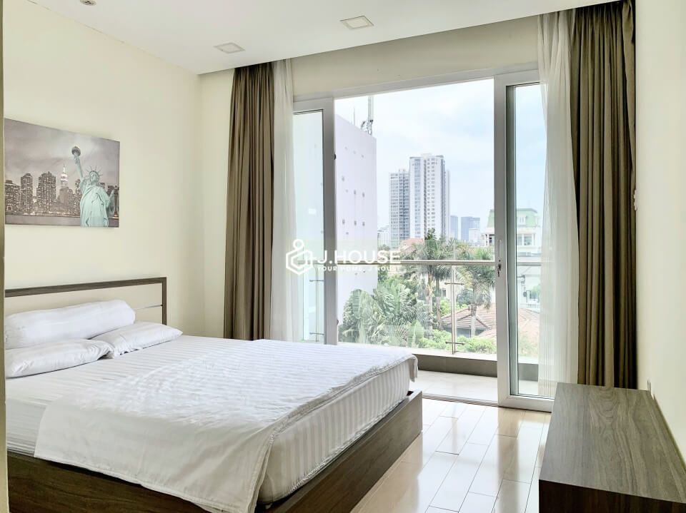 Comfortable serviced apartment with long balcony on Quoc Huong street, Thao Dien ward, District 2-12