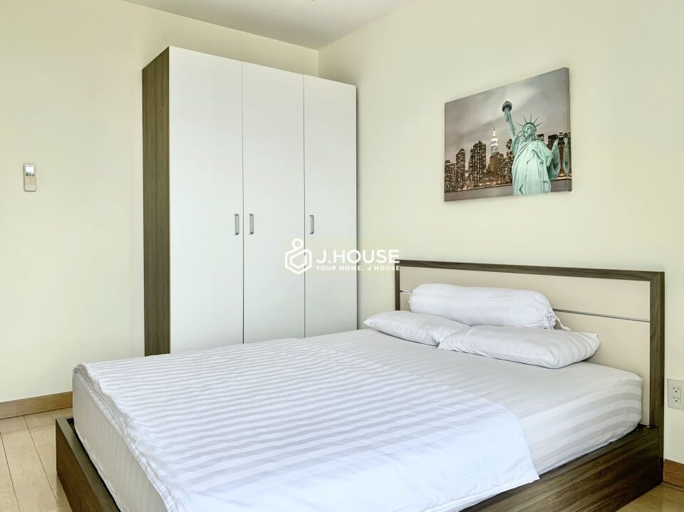 Comfortable serviced apartment with long balcony on Quoc Huong street, Thao Dien ward, District 2-13